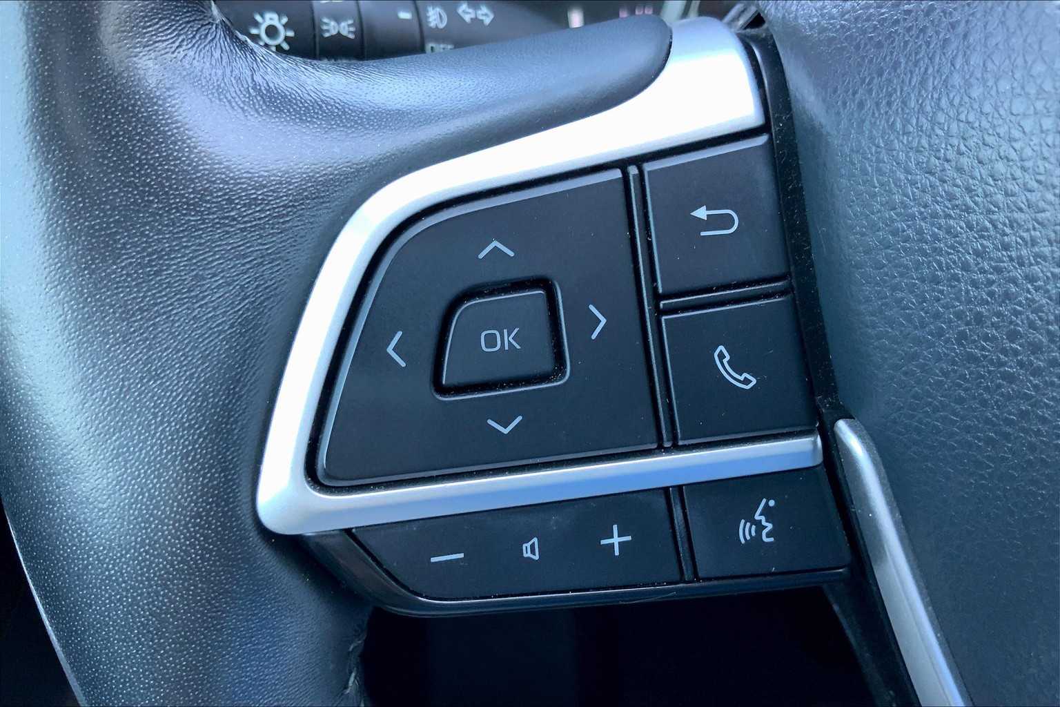 2022 Toyota Highlander Platinum photo 18