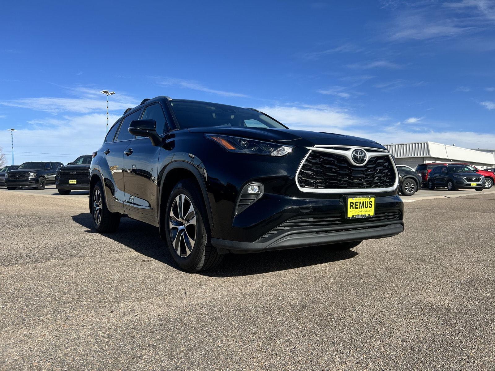 2022 Toyota Highlander XLE's photo