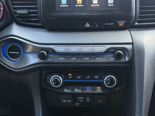 2020 Hyundai Veloster 2.0L Premium photo 25