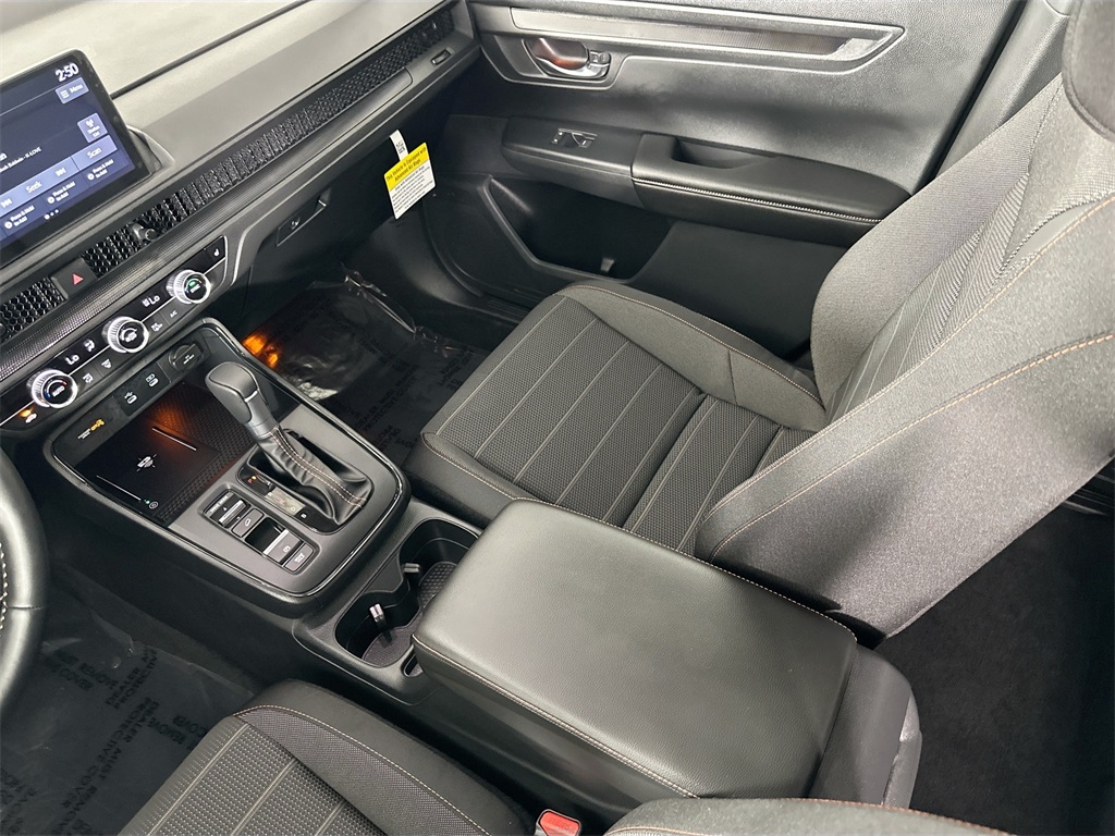 2026 Honda CR-V Hybrid photo 4