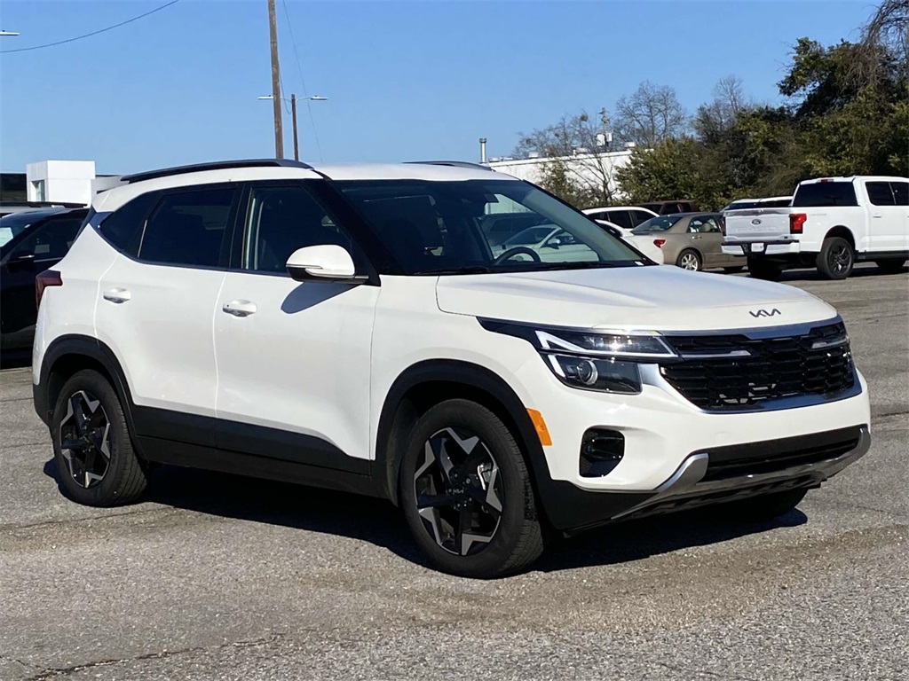 2025 Kia Seltos EX's photo