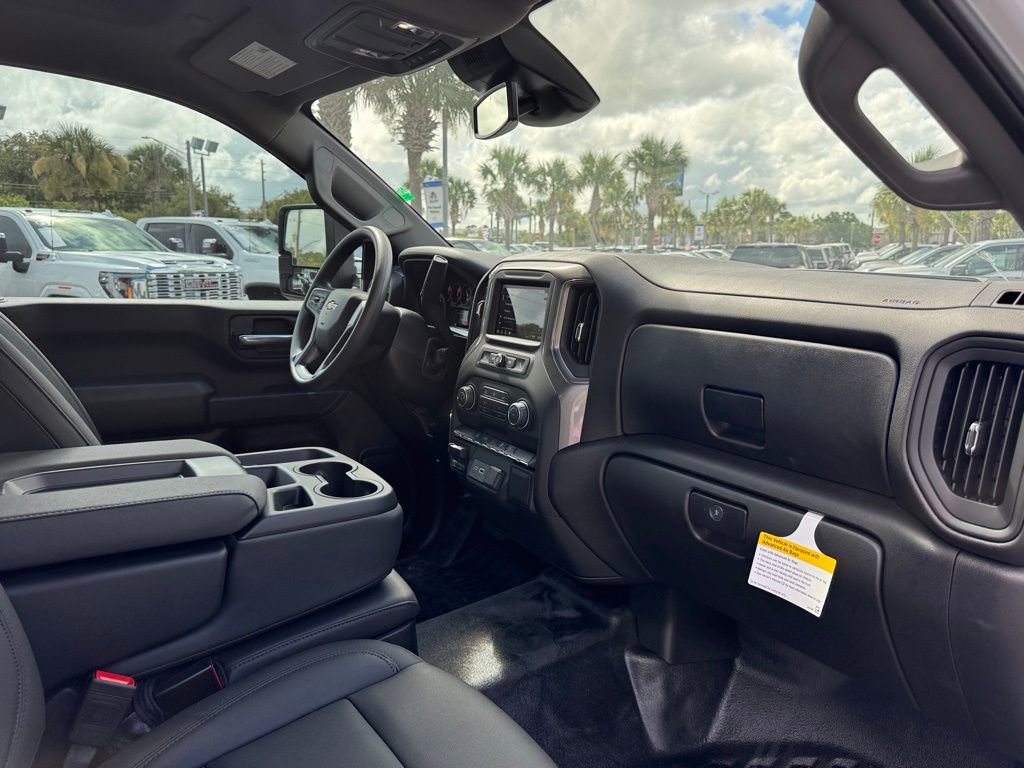 2025 Chevrolet Silverado 3500HD photo 11