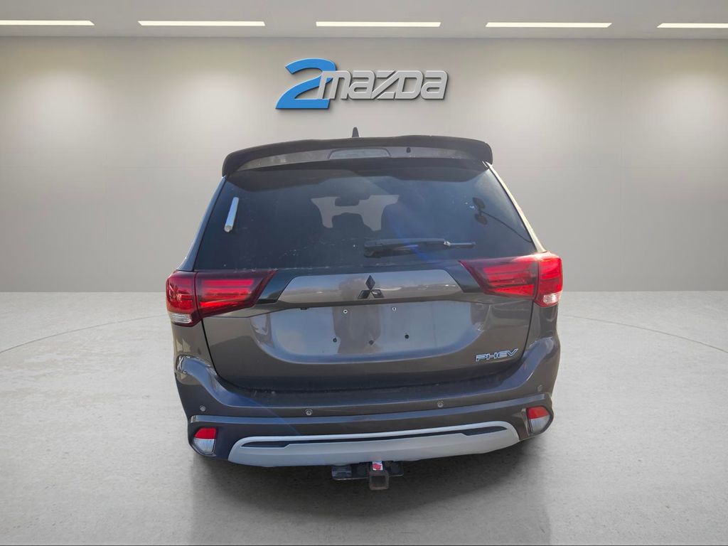 2019 Mitsubishi Outlander PHEV GT photo 4