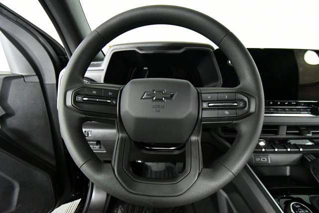 2026 Chevrolet Colorado Trail Boss photo 2