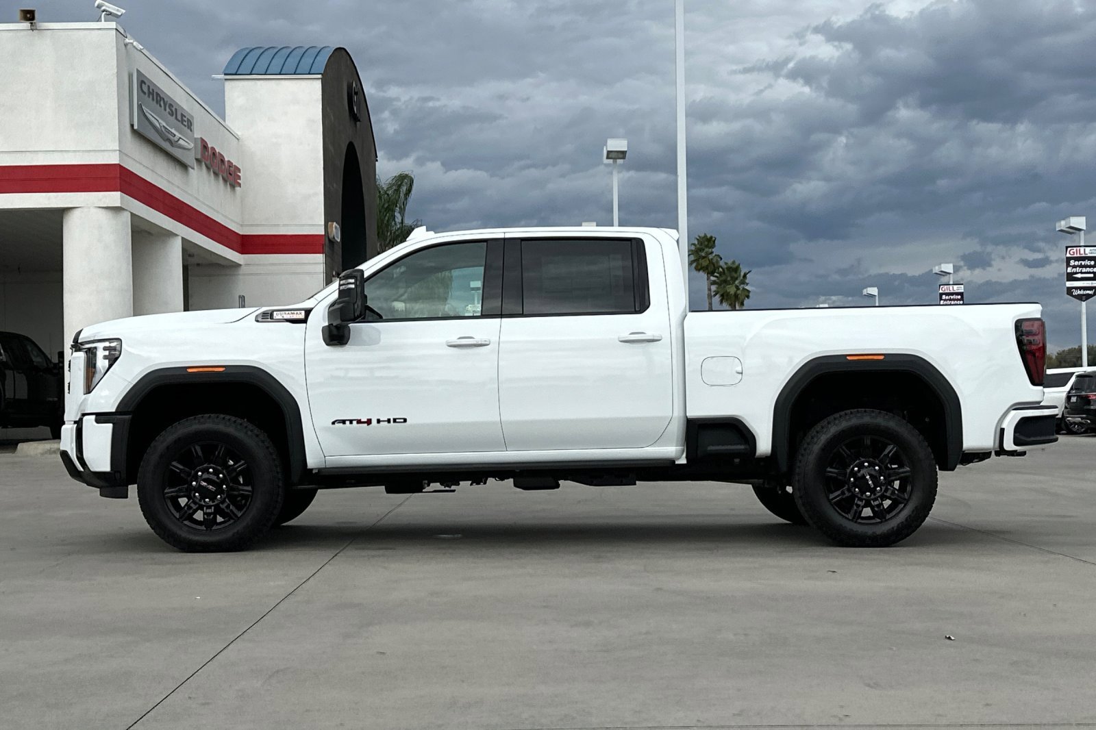 2026 Gmc Sierra 2500 HD AT4 photo 3