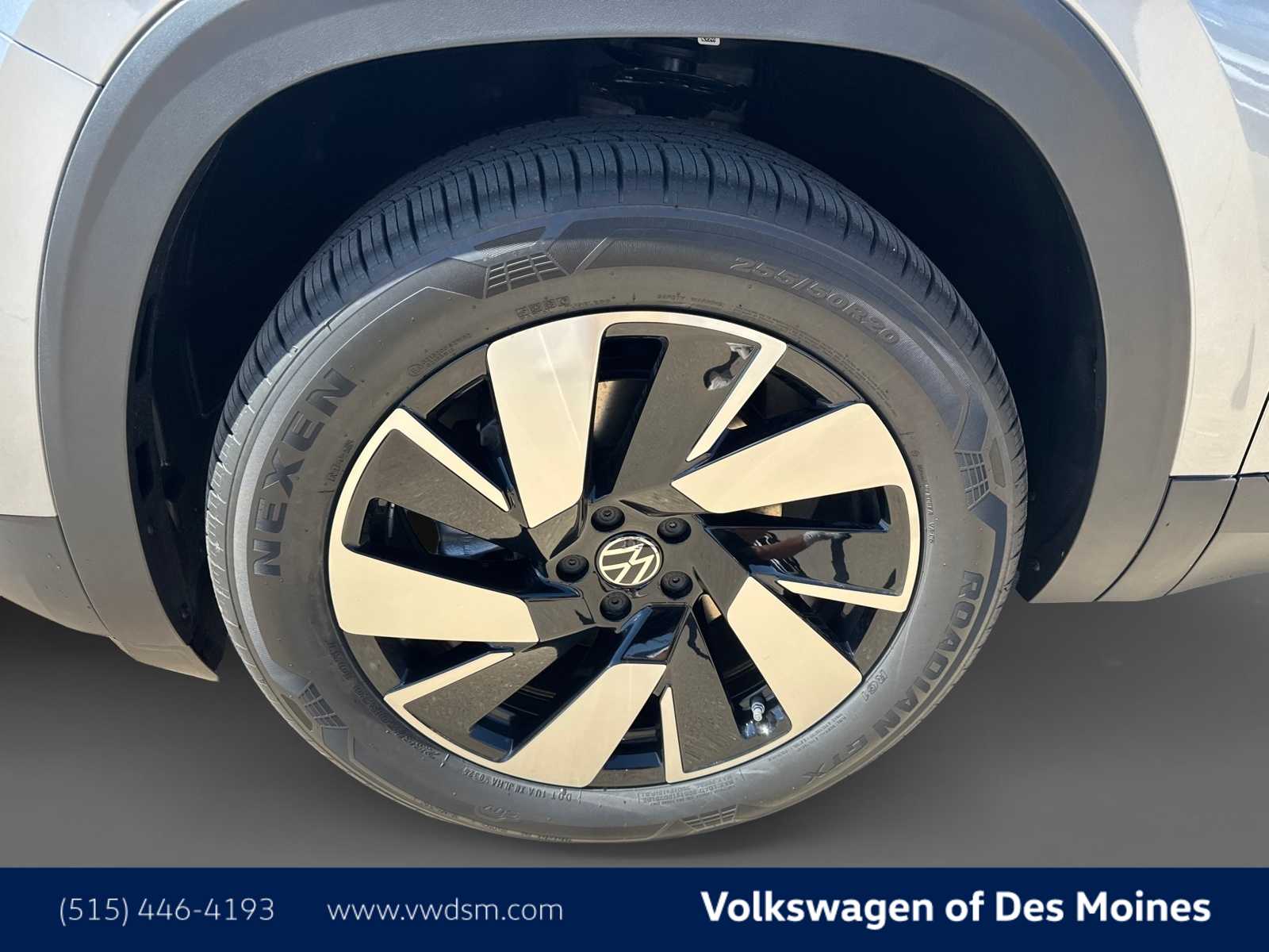 2026 Volkswagen Atlas Cross Sport SE Technology photo 8