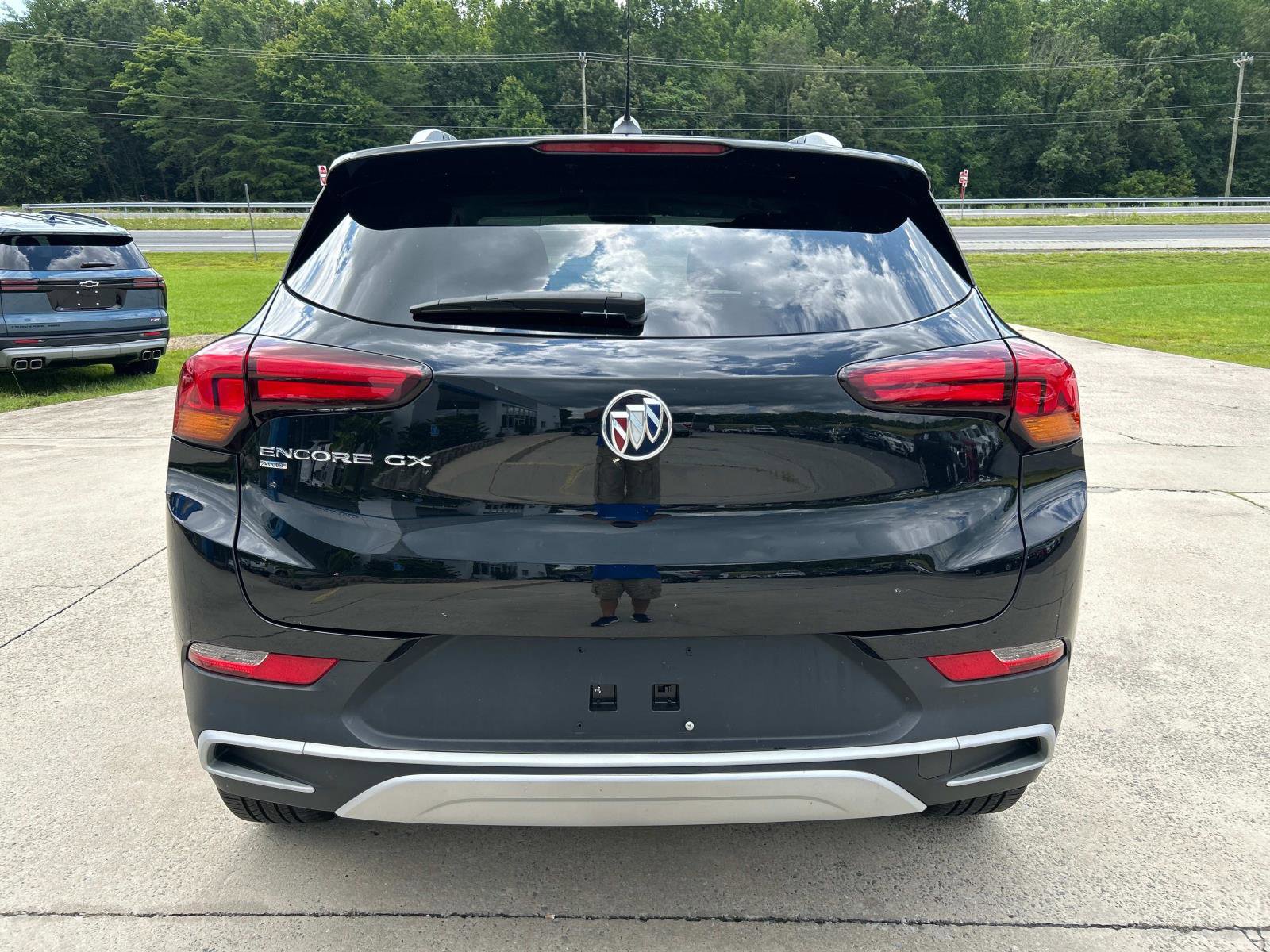 2023 Buick Encore GX Select photo 2