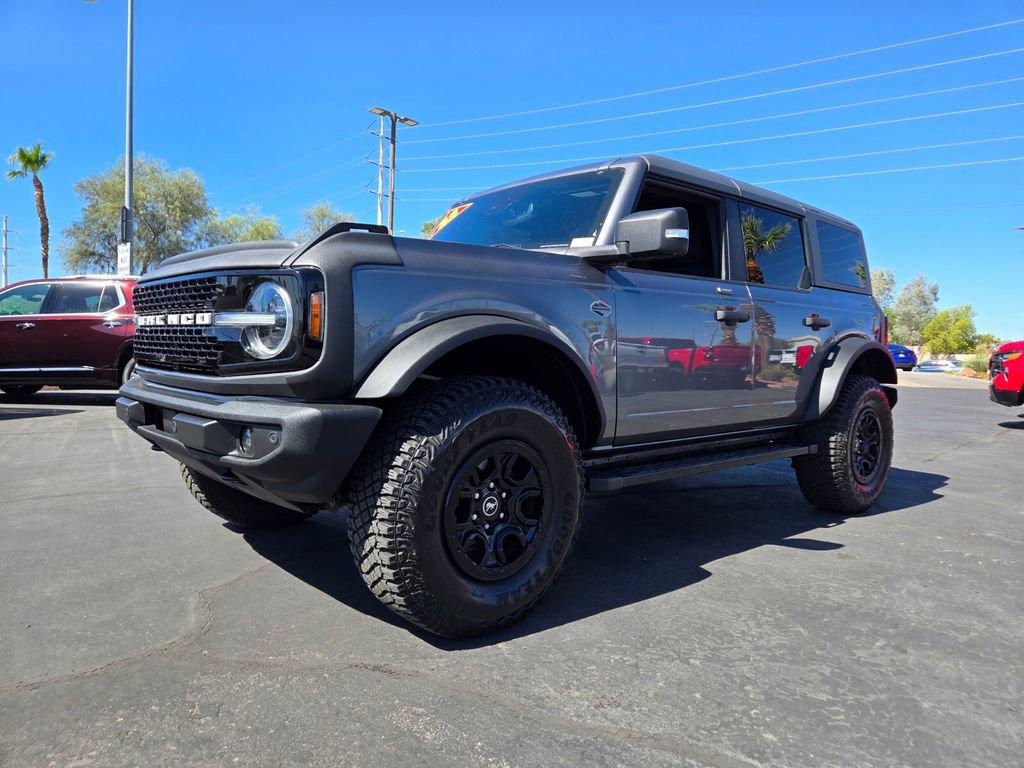 2022 Ford Bronco Base photo 2