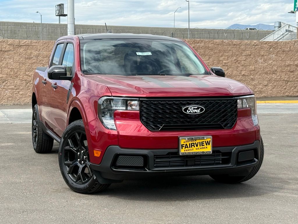 2025 Ford Maverick XLT photo 2