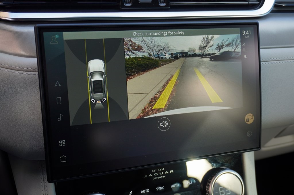 2025 JAGUAR F-PACE - Image 22