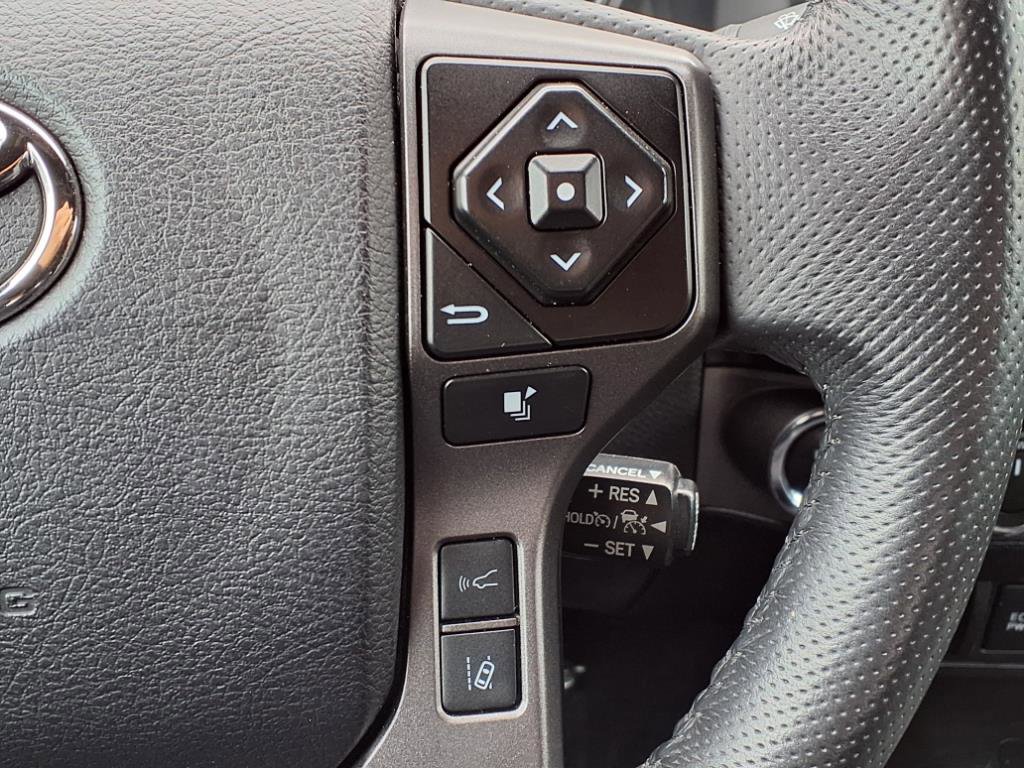 2023 Toyota Tacoma TRD Off-Road photo 11