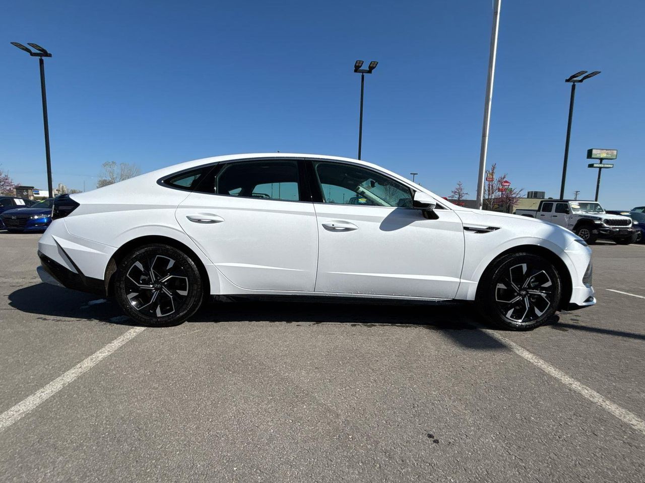 2025 Hyundai Sonata SEL photo 4