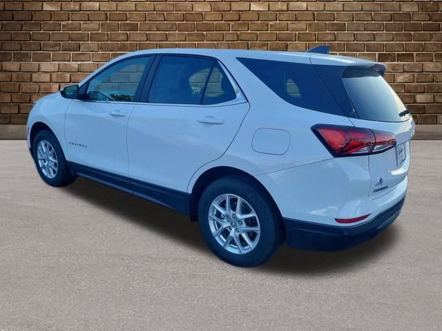 2024 Chevrolet Equinox LT photo 3