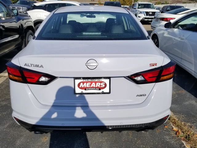 2025 Nissan Altima 2.5 SR photo 3