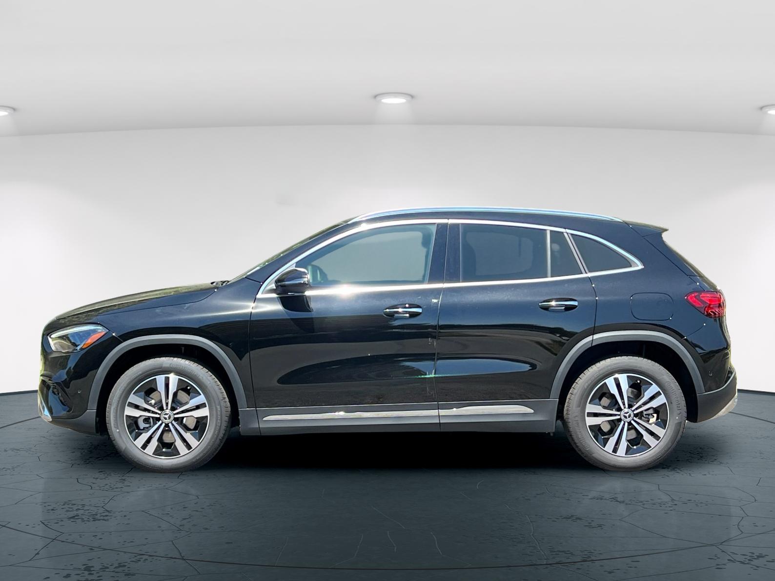 2026 Mercedes Benz GLA 250 photo 2