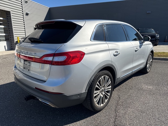 2017 Lincoln MKX Reserve photo 3