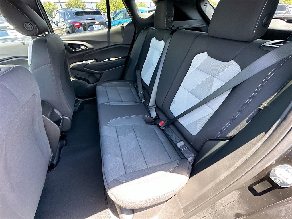 2025 Chevrolet Trax photo 16