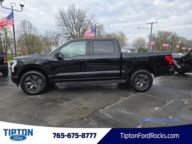 2025 Ford F-150 Lightning photo 3