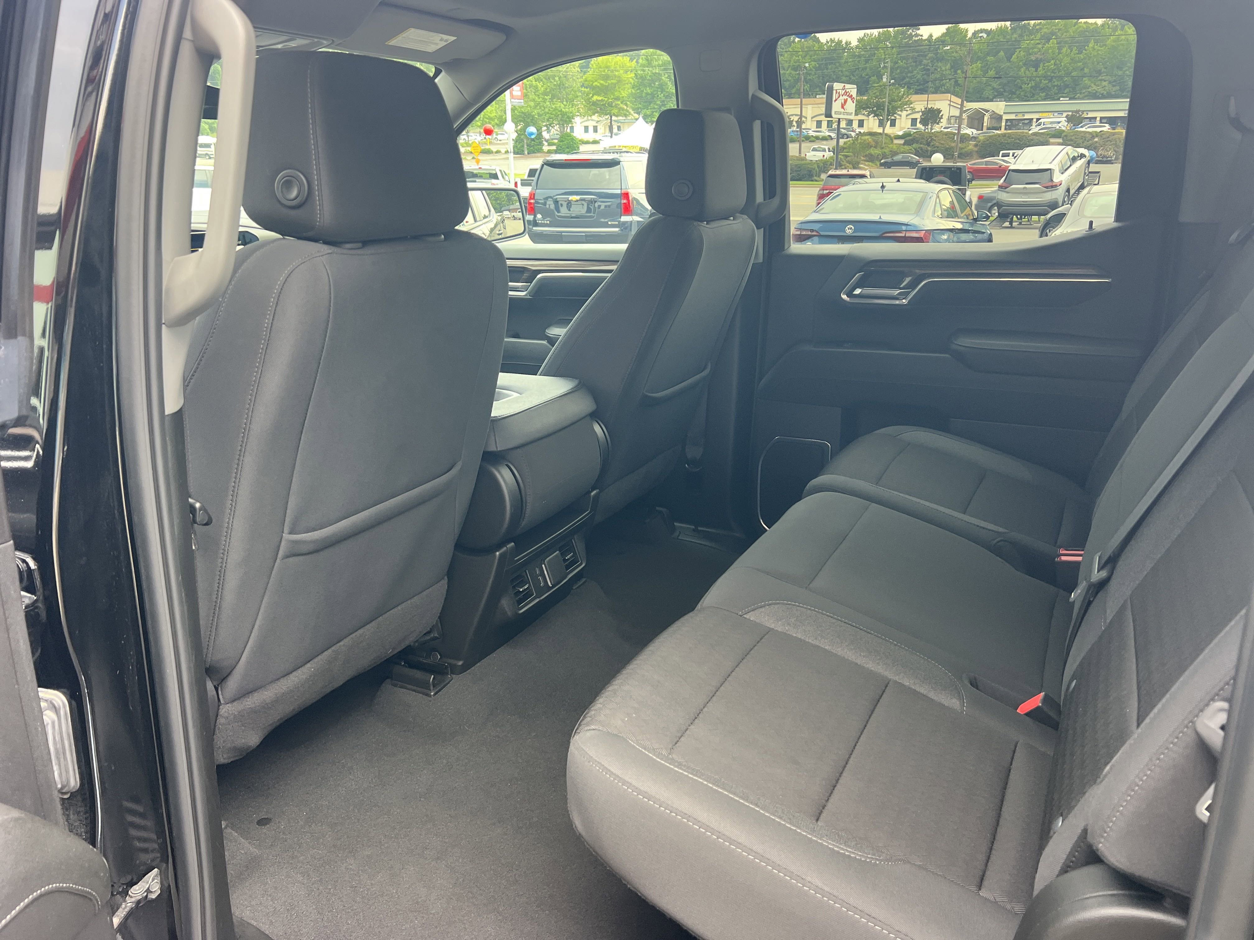 2024 Chevrolet Silverado 1500 LT photo 5