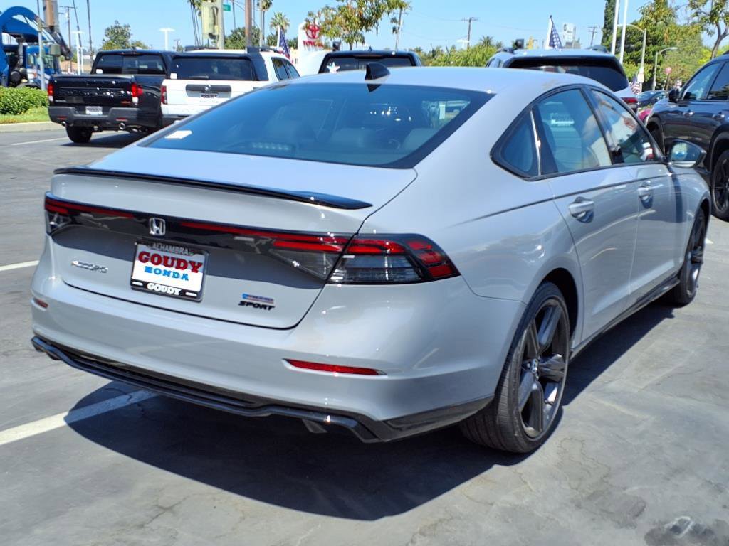 2025 Honda Accord Hybrid Sport-L photo 5