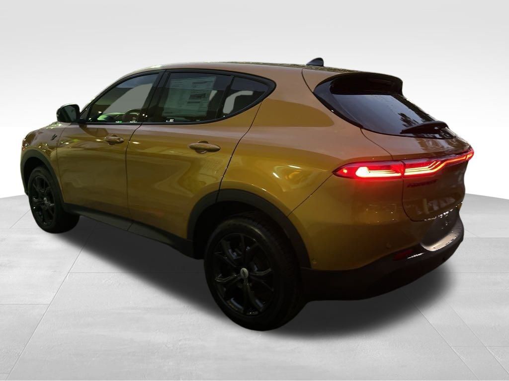 2024 Dodge Hornet GT photo 4