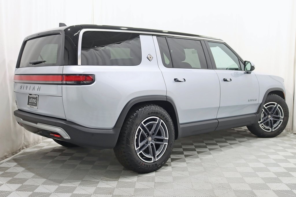 2025 Rivian R1S Adventure photo 6