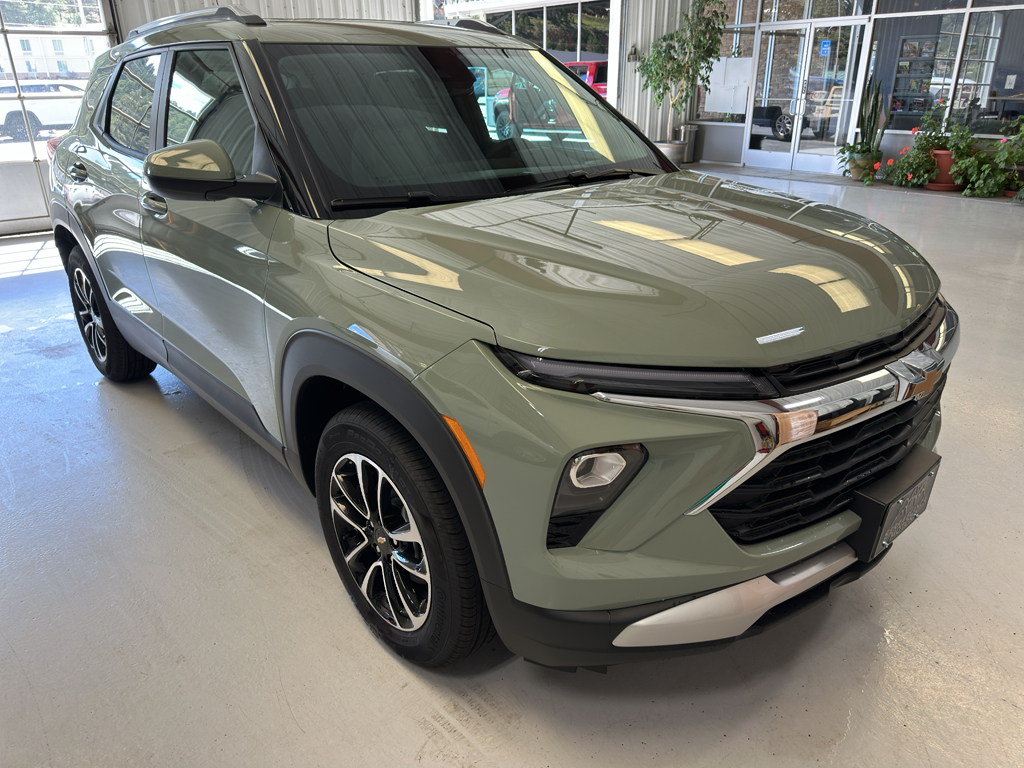 2026 Chevrolet Trailblazer LT photo 3