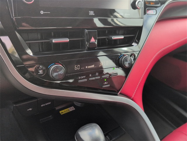2022 Toyota Camry XSE photo 18