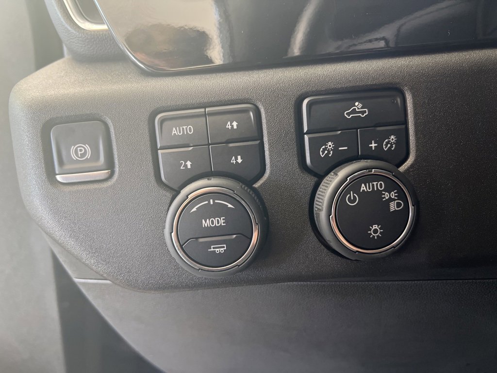 2025 Chevrolet Silverado 1500 LT photo 6