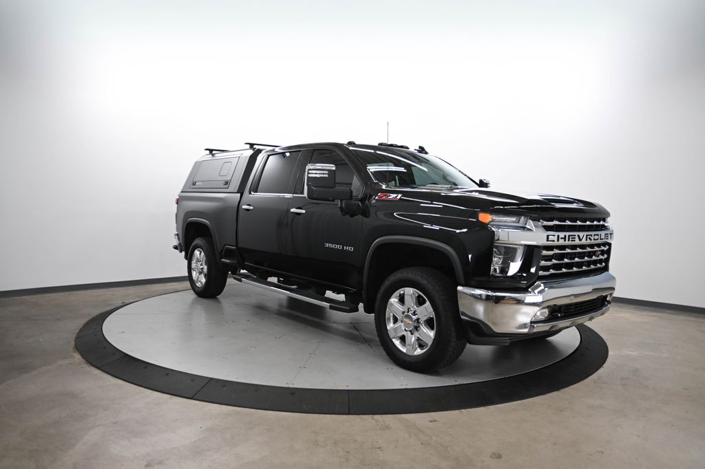 2022 Chevrolet Silverado 3500HD LTZ photo 2