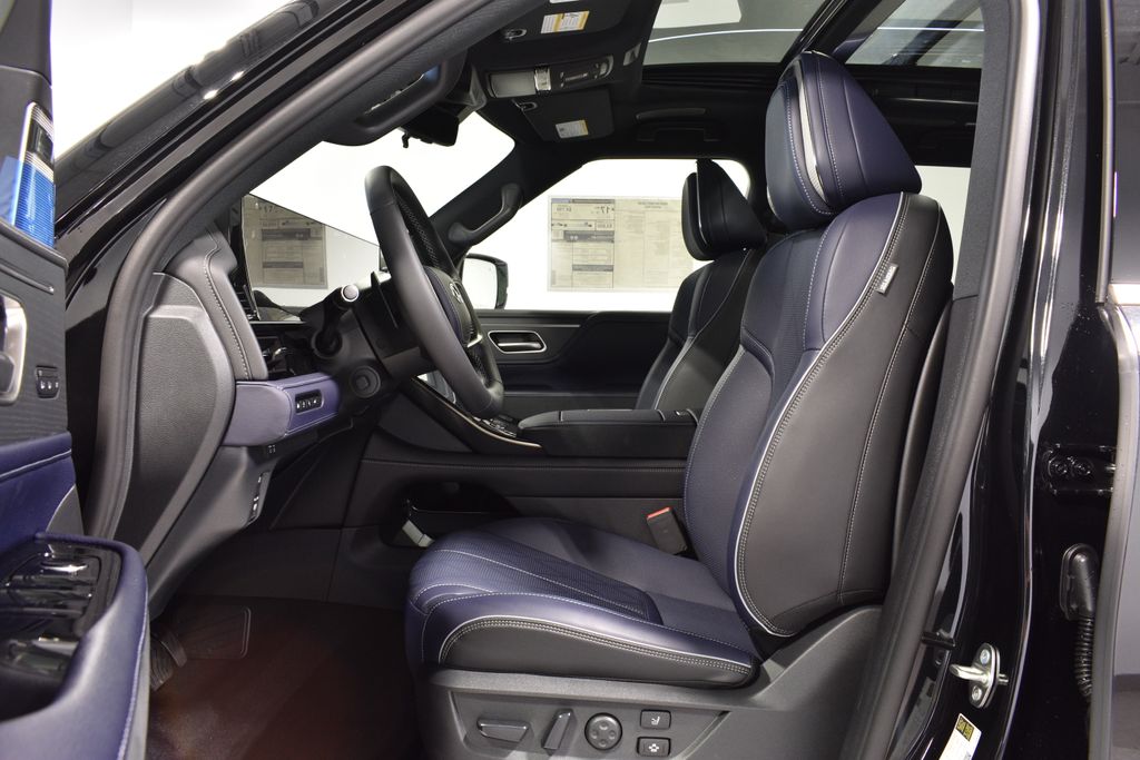 2026 Infiniti QX80 Sensory photo 10