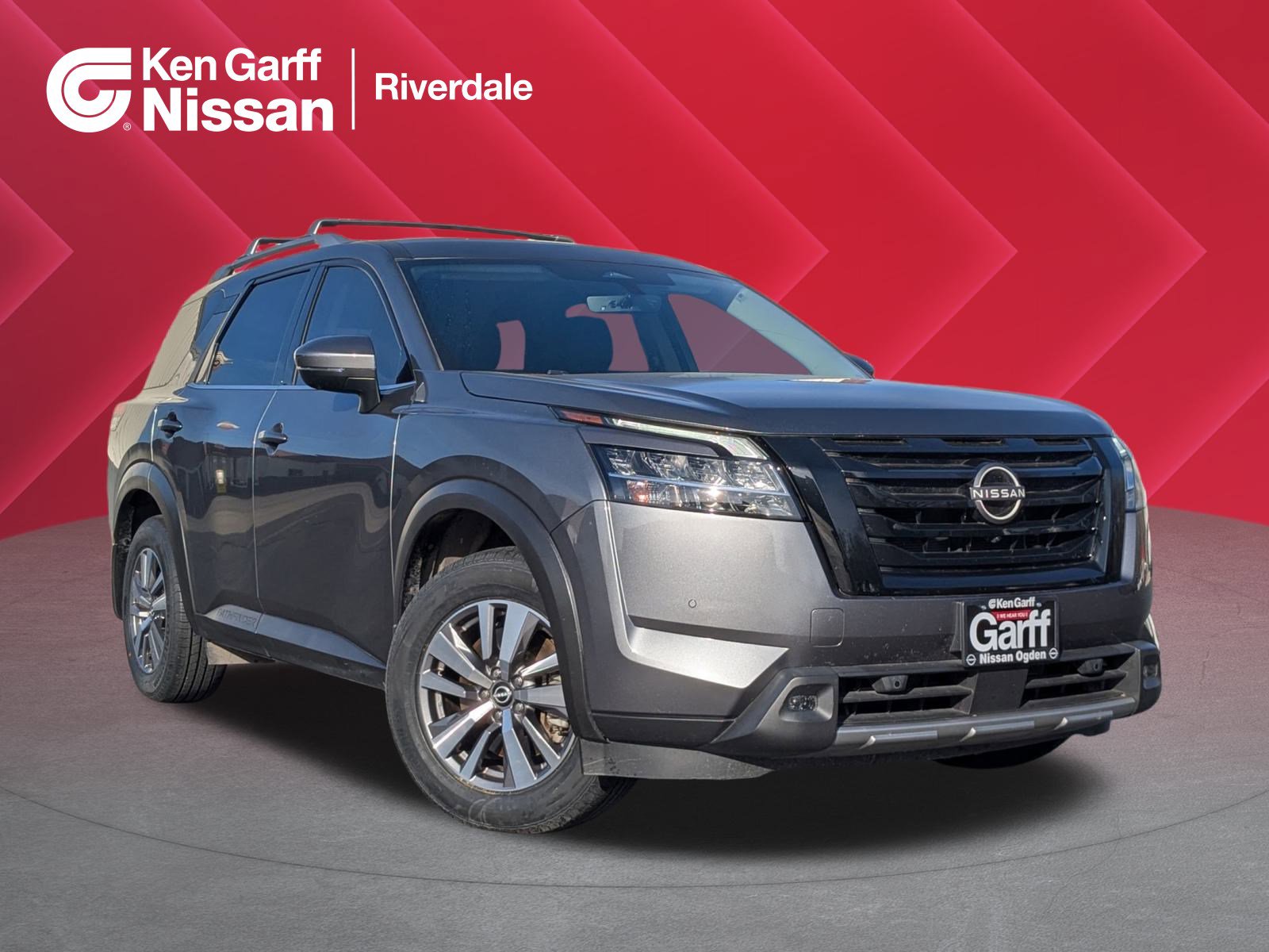 2023 Nissan Pathfinder SL