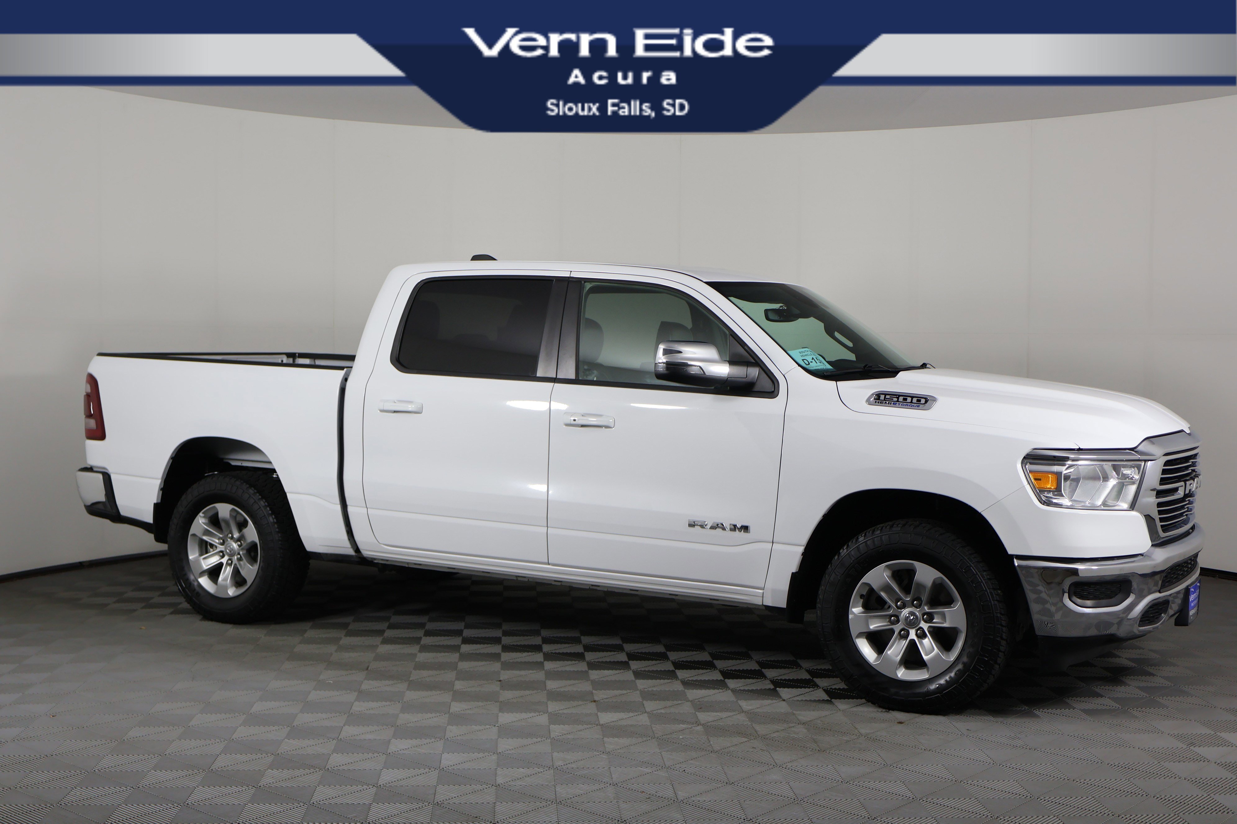 2024 RAM Ram 1500 Pickup Laramie's photo