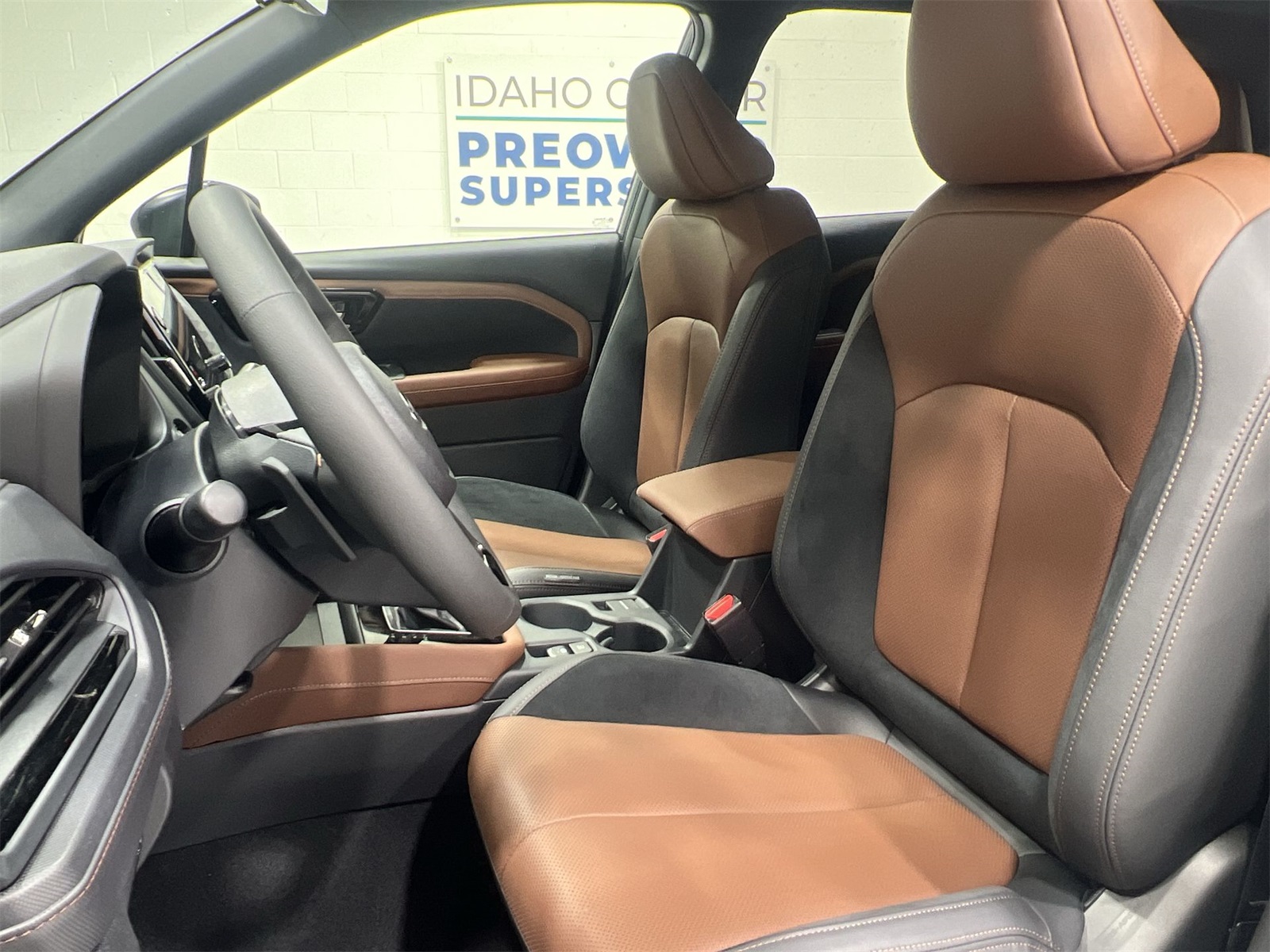 2025 Subaru Forester Touring photo 10