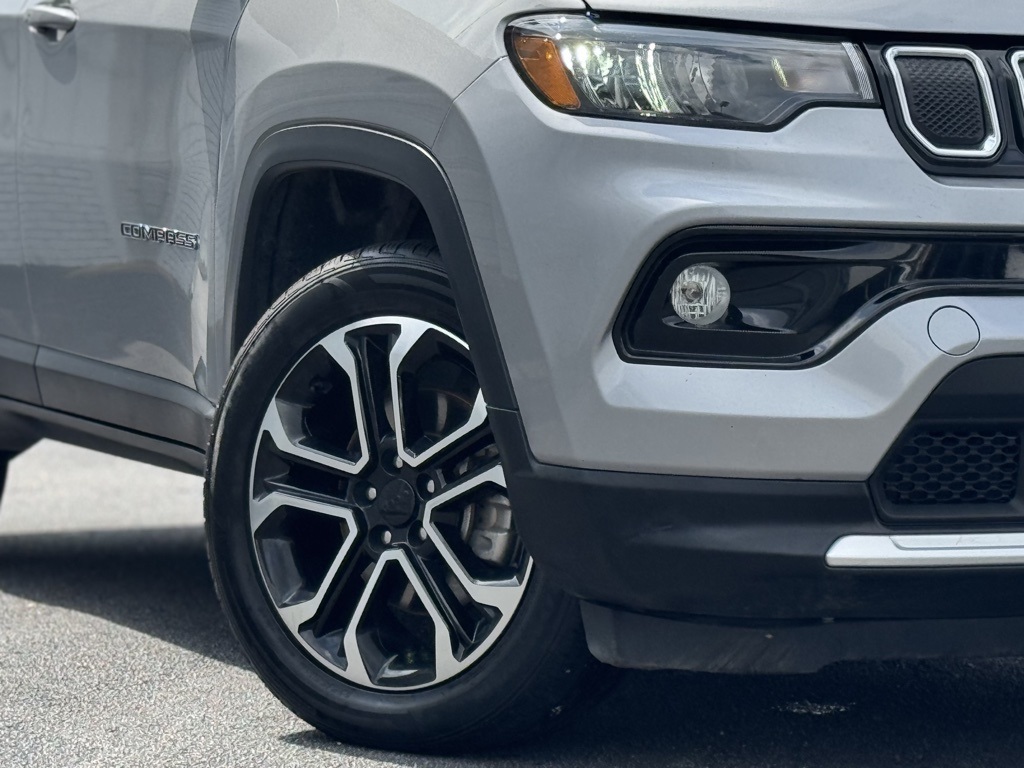 2022 Jeep Compass Limited photo 2