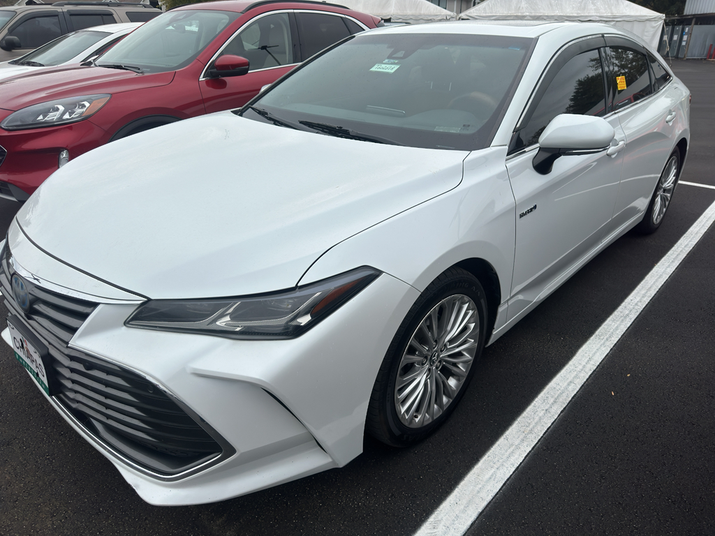 2019 Toyota Avalon Hybrid Limited photo 2