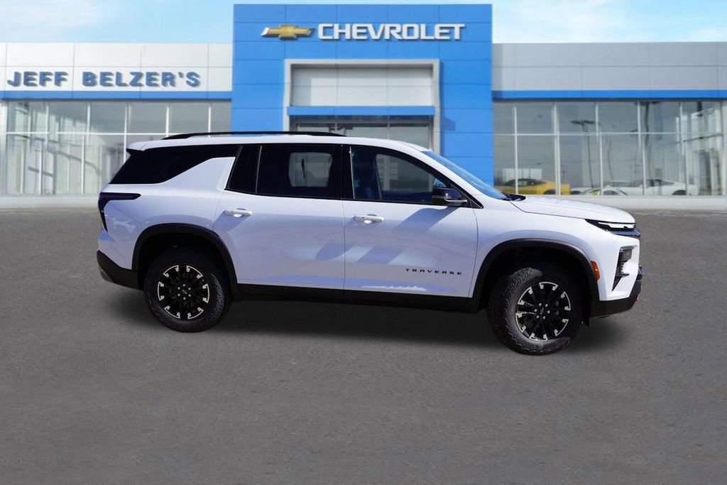 2026 Chevrolet Traverse Z71 photo 2