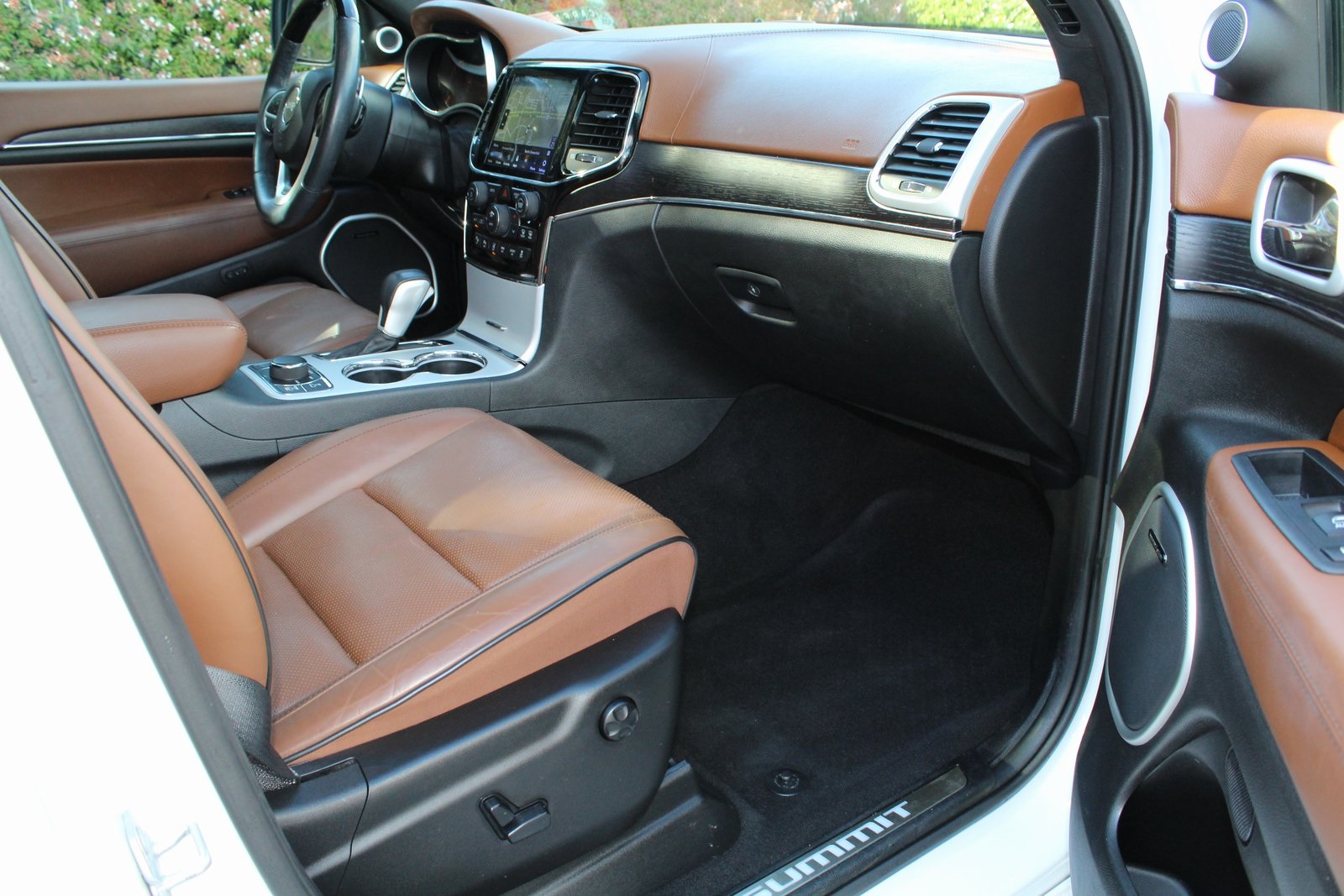 2019 Jeep Grand Cherokee Summit photo 32