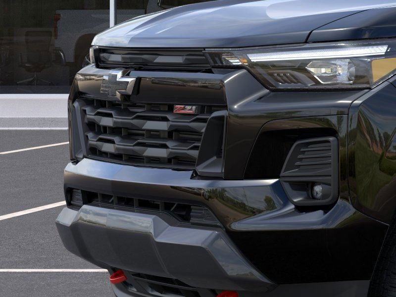 New 2025 Black Chevrolet Z71 image 14