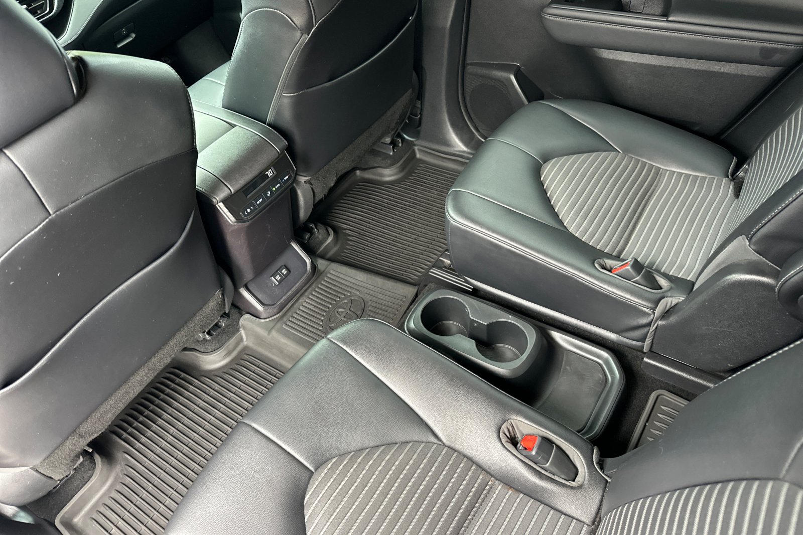 2021 Toyota Highlander XSE photo 11