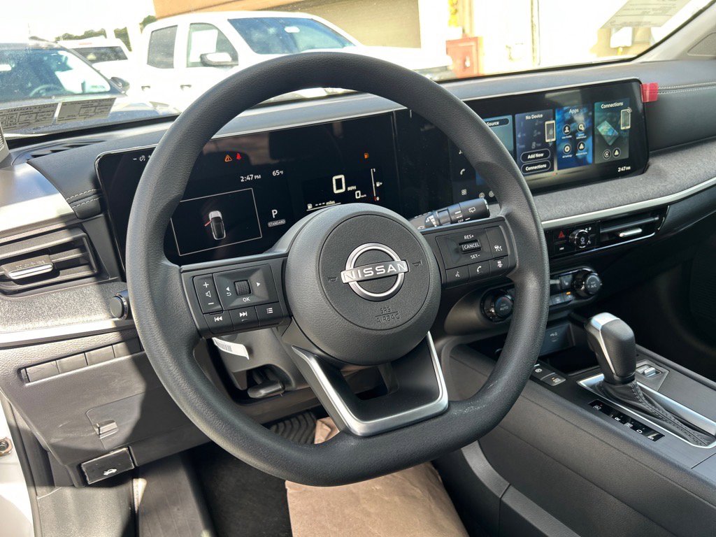 2026 Nissan Kicks SV photo 3