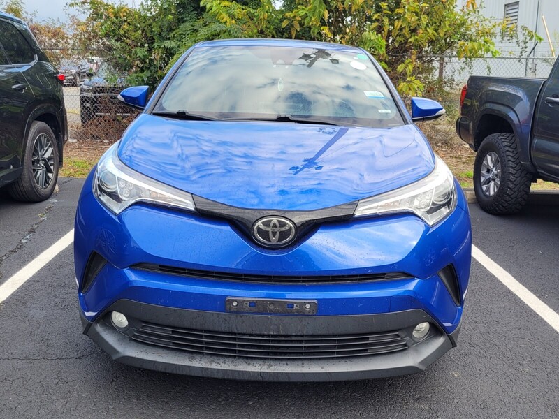2018 Toyota C-HR XLE Premium photo 2