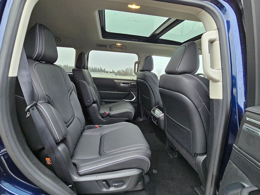 2025 Infiniti QX80 Luxe photo 4