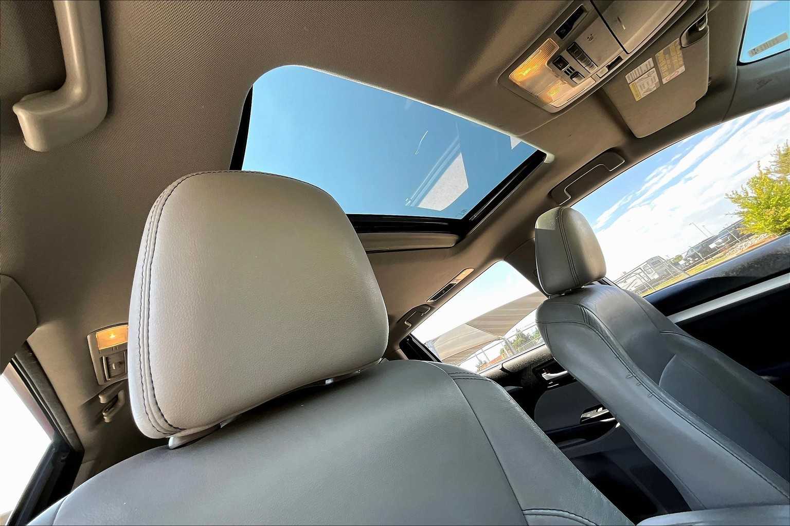 2015 Toyota Highlander XLE photo 12