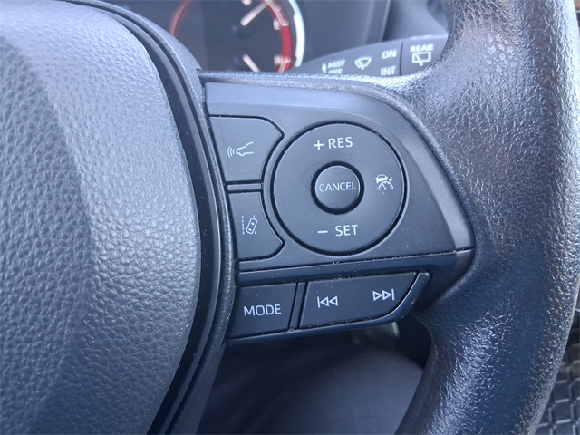 2023 Toyota RAV4 LE photo 8