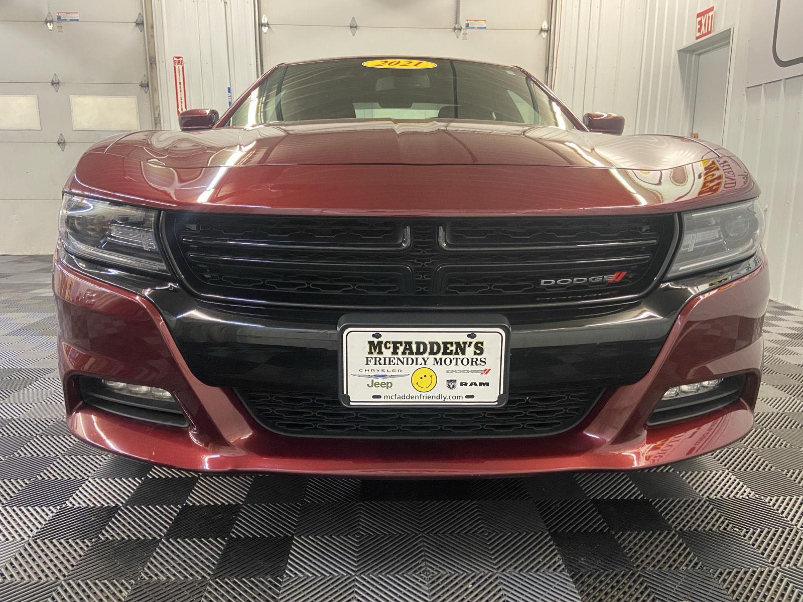 2021 Dodge Charger SXT photo 4
