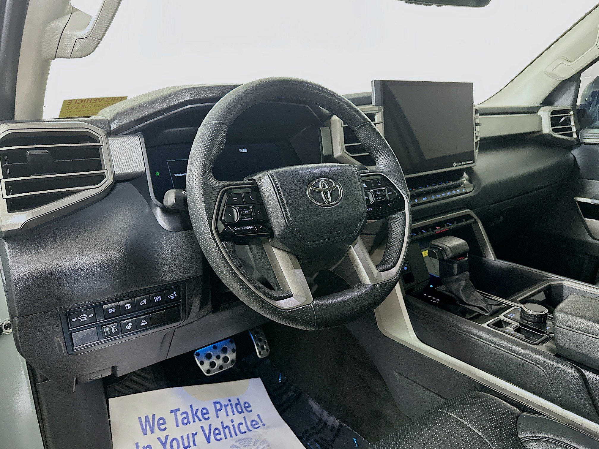 2024 Toyota Tundra Limited photo 9