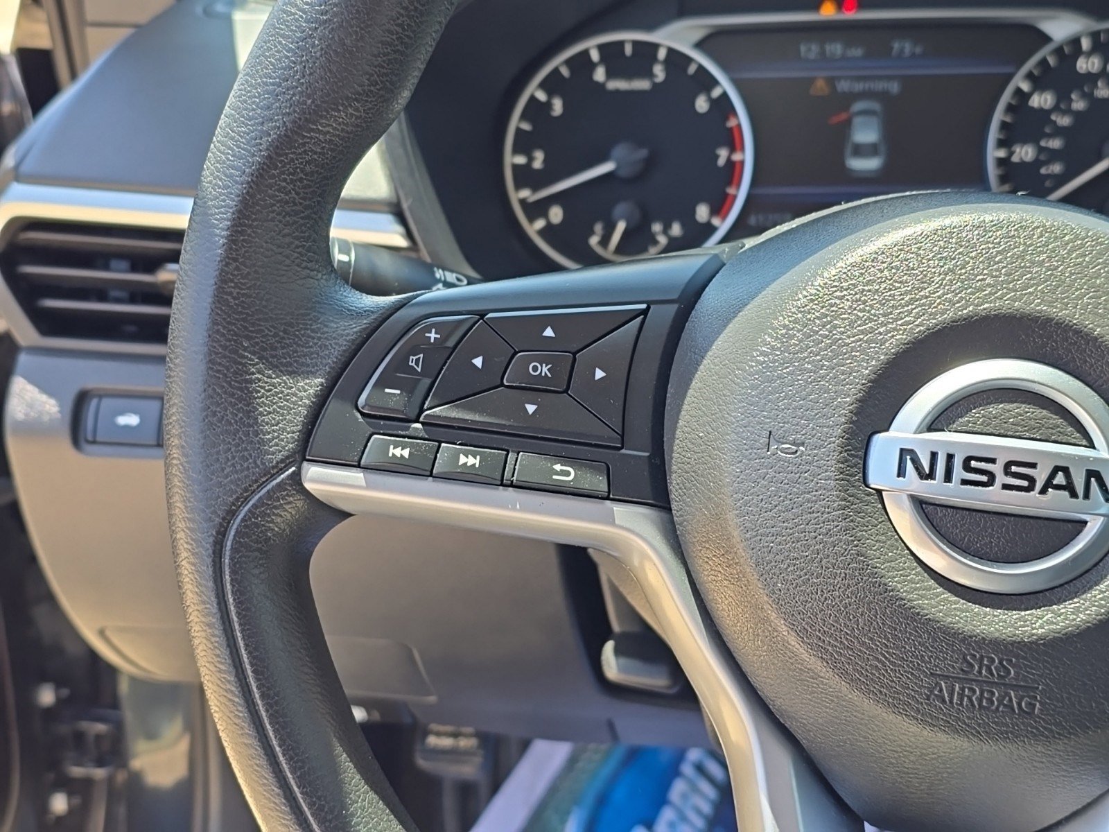 PreOwned 2022 Nissan Altima 2.5 SV 4dr Car in Jefferson City 