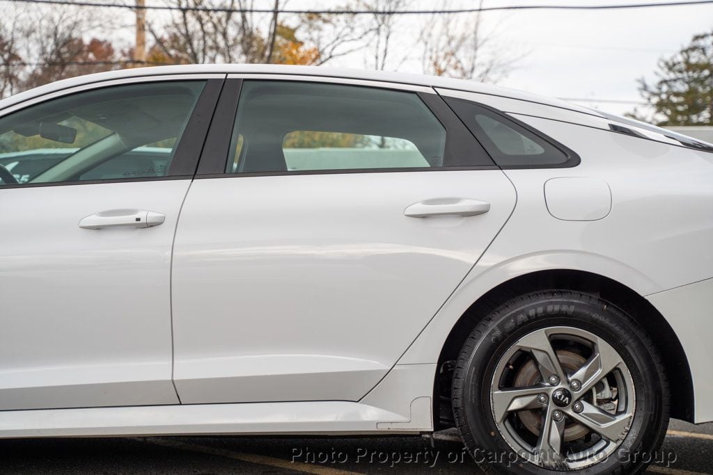 2021 Kia K5 LXS photo 3