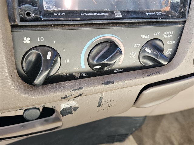 1998 Ford F-150 Lariat photo 18